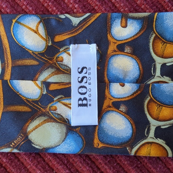 Hugo Boss Silk Tie - Picture 3 of 4